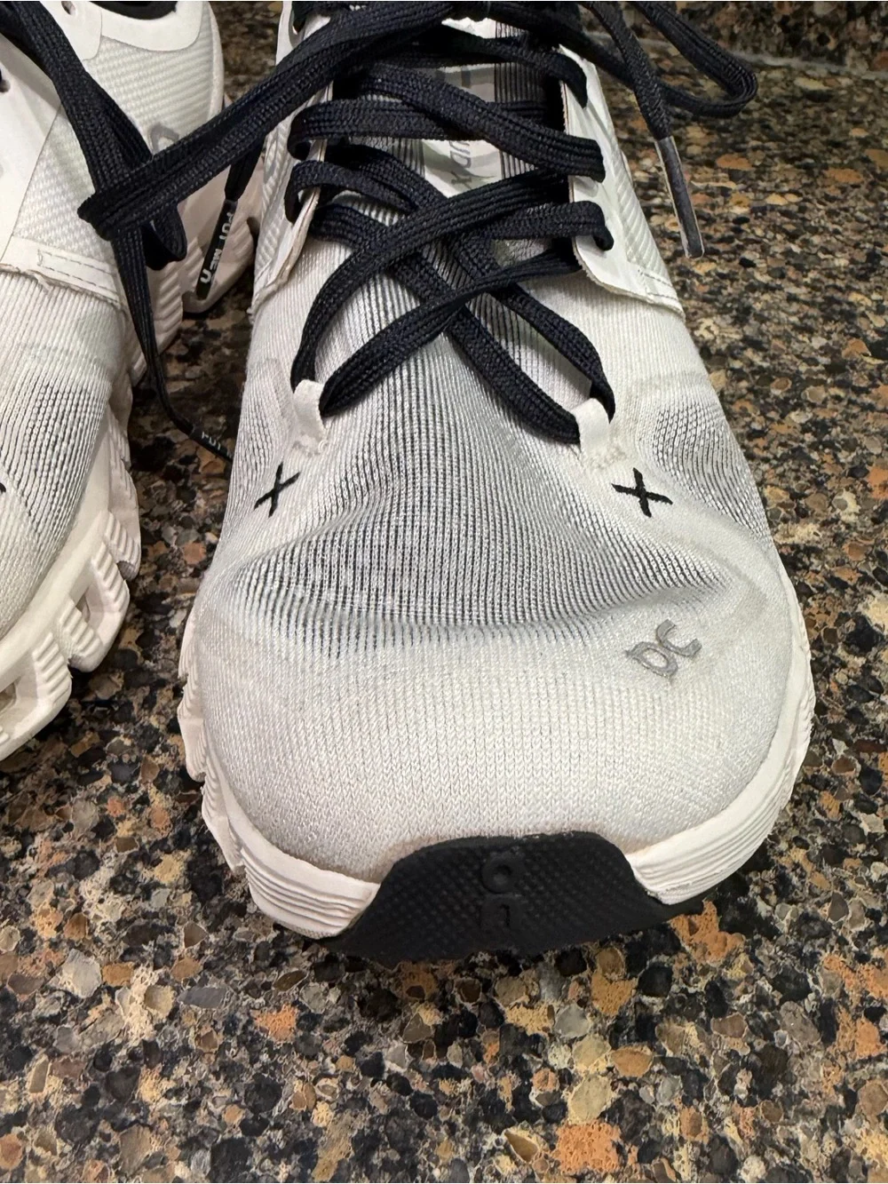 On Running Cloudswift White & Black Running Shoes ladies 7.5